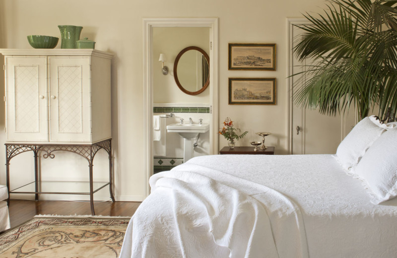 Guest room at The Willows Historic Palm Springs Inn.