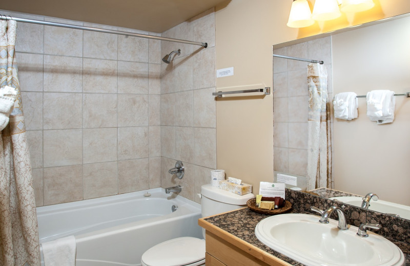 Guest bathroom at Paradise Resort Club.