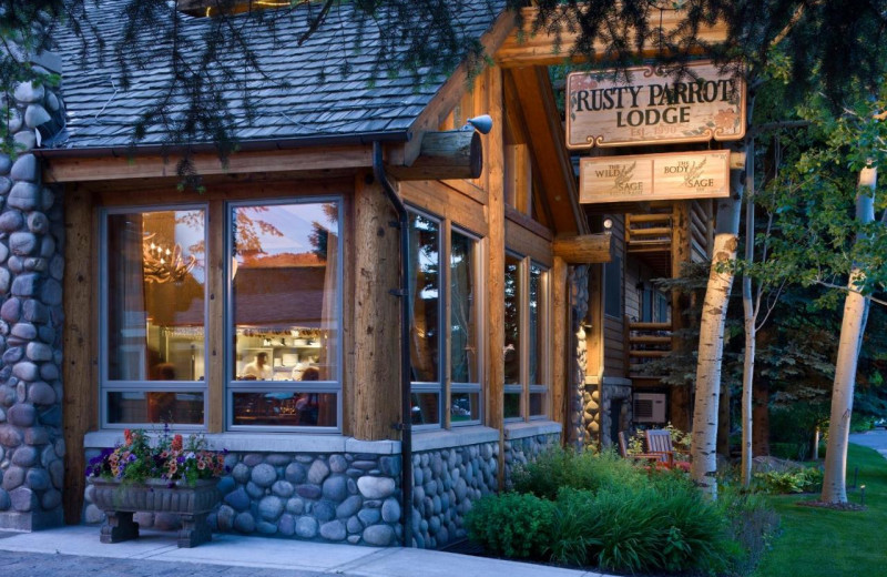 Exterior view of Rusty Parrot Lodge.