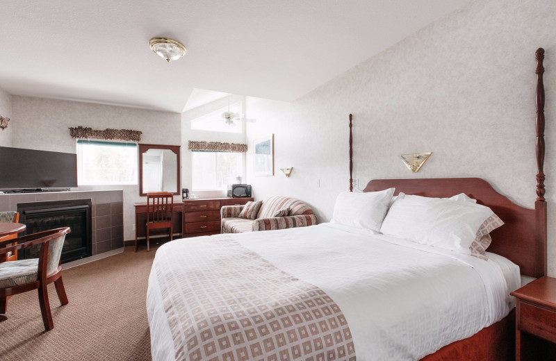 Guest room at Mount Robson Inn.