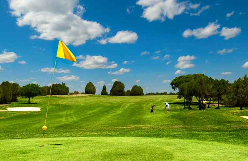 Golf courses nearby Granada Ocean Resort.