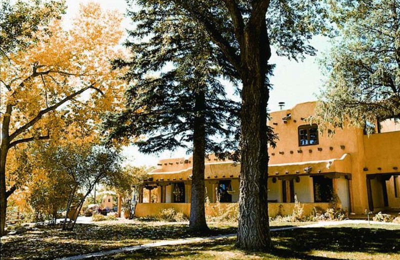 Exterior view of Inn on La Loma Plaza.