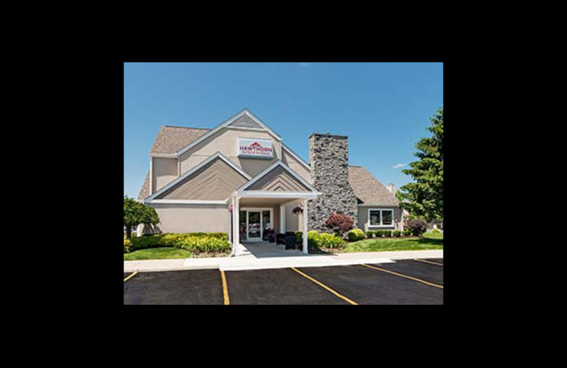 Exterior view of Hawthorn Suites By Wyndham Dearborn.