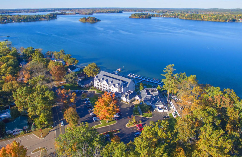 Aerial view of Bay Pointe Inn Lakefront Resort.