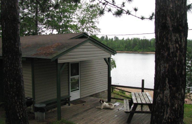 Cabin bedroom at Viewpoint Lodge.