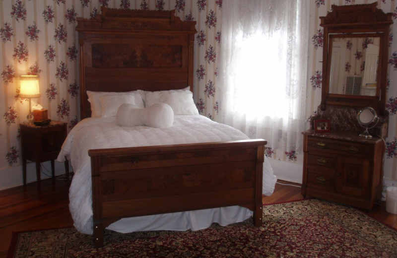 Guest room at Old Buggy Inn.