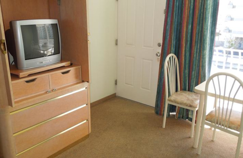 Guest room at Diamond Crest Motel.