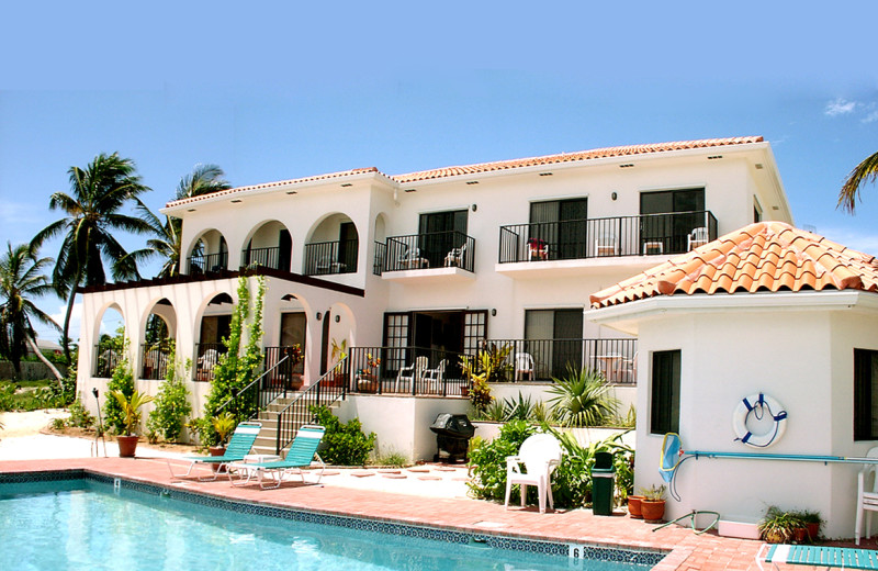 Outdoor pool at Turtle Nest Inn & Condos.