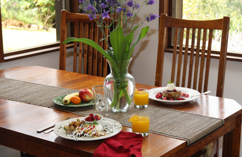 Breakfast at Brewery Gulch Bed 