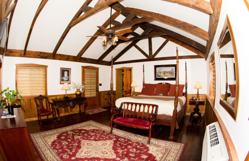 Guest room at The Lodges at Gettysburg.