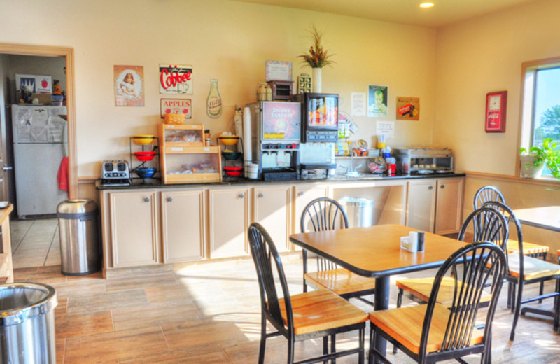 Breakfast Nook at the Lonestar Inn & Suites