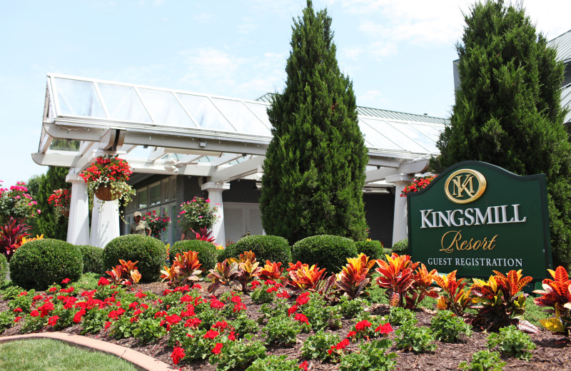 Entrance at Kingsmill Resort.