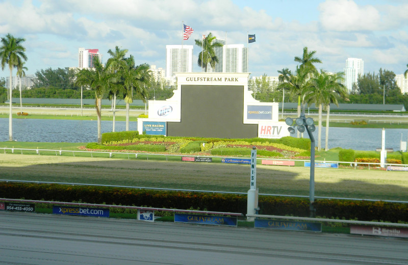 Surrounding area at Knights Inn Hallandale Beach.