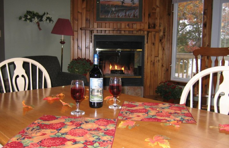 Guest cottage living area at Pine Vista Resort.