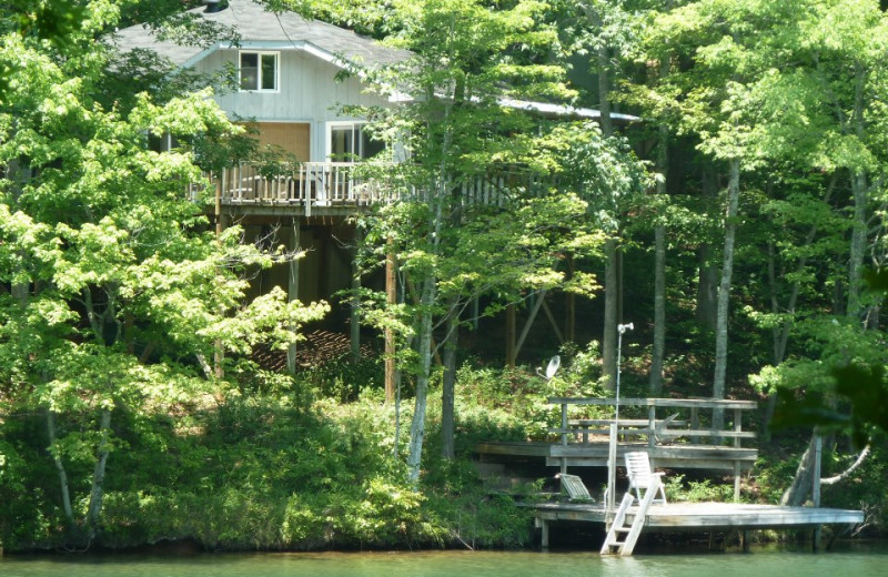 Cabin exterior at Mountain Rest Cabins and Campground.