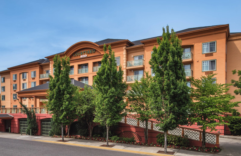 Exterior view of Courtyard Portland North Harbour.