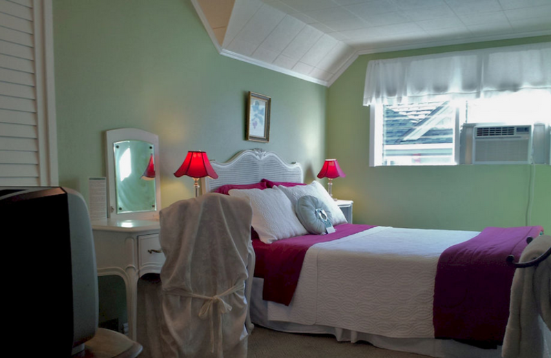 Guest room at Cherokee Lodge.