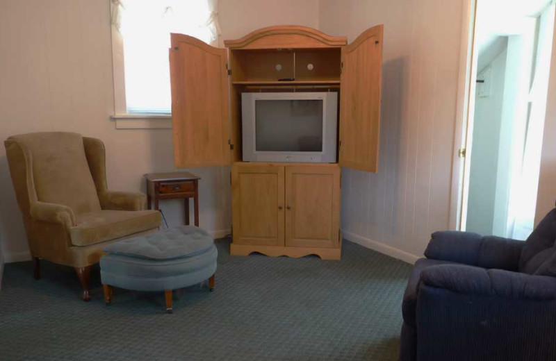 Suite living room at Mill House Lodge.