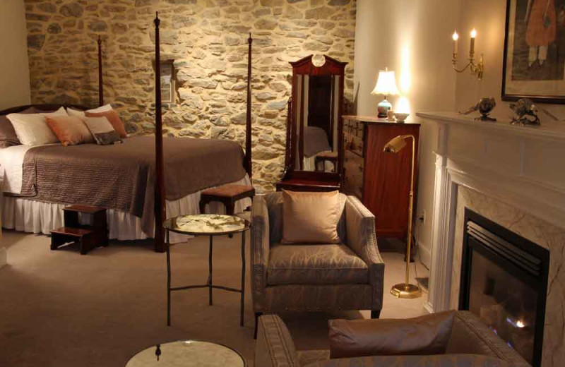 Guest room at Pheasant Run Farm B 