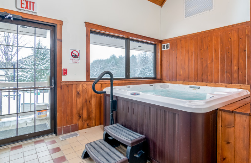 Grey Fox Inn Hot Tub.