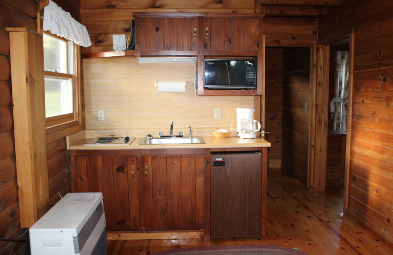 Guest kitchen at Unity College Sky Lodge.