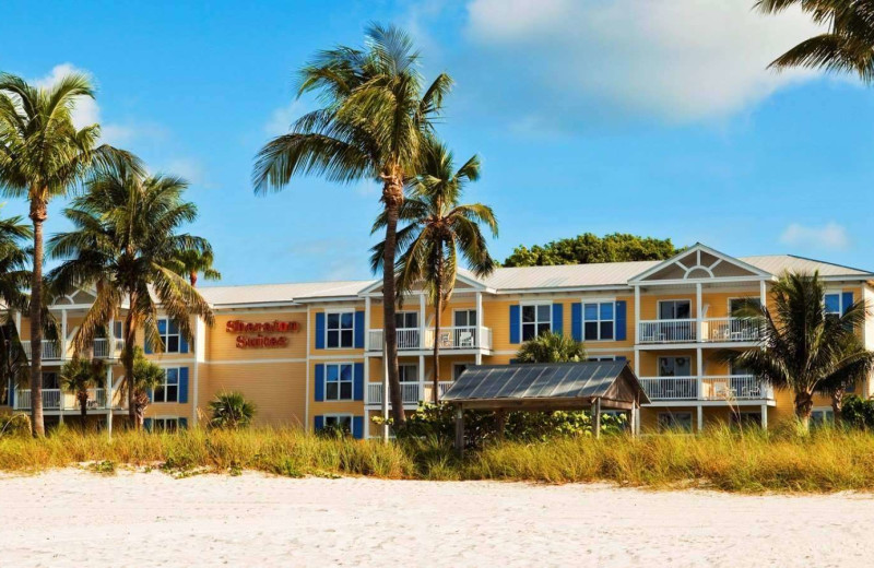 Exterior view of Sheraton Suites Key West.