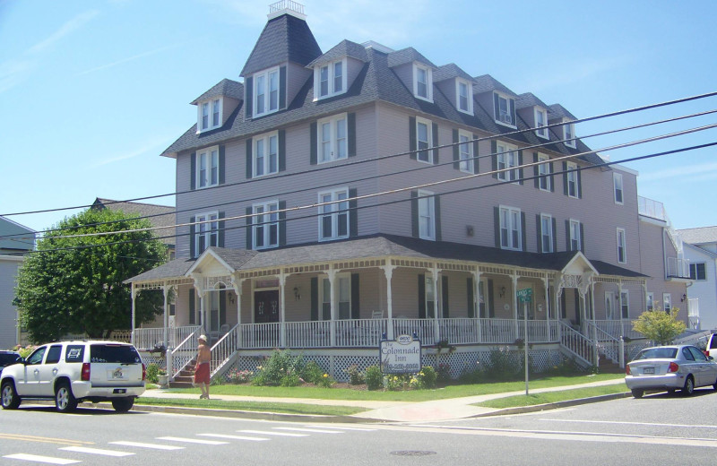 Exterior view of Colonnade Inn.