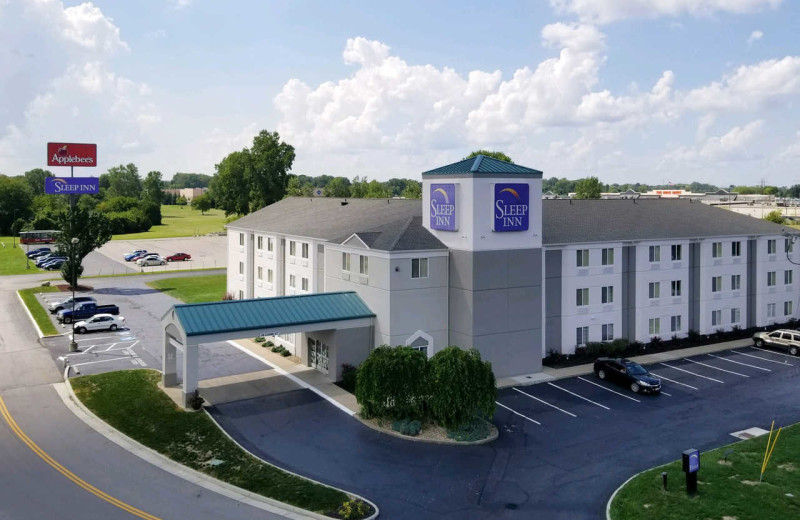 Exterior view of Sleep Inn Sandusky.