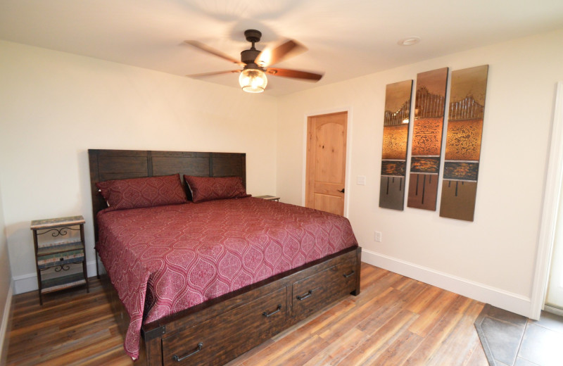 Guest bedroom at Waters Edge B&B Resort.