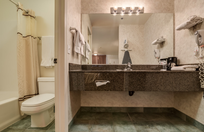 Guest bathroom at St. George Inn.