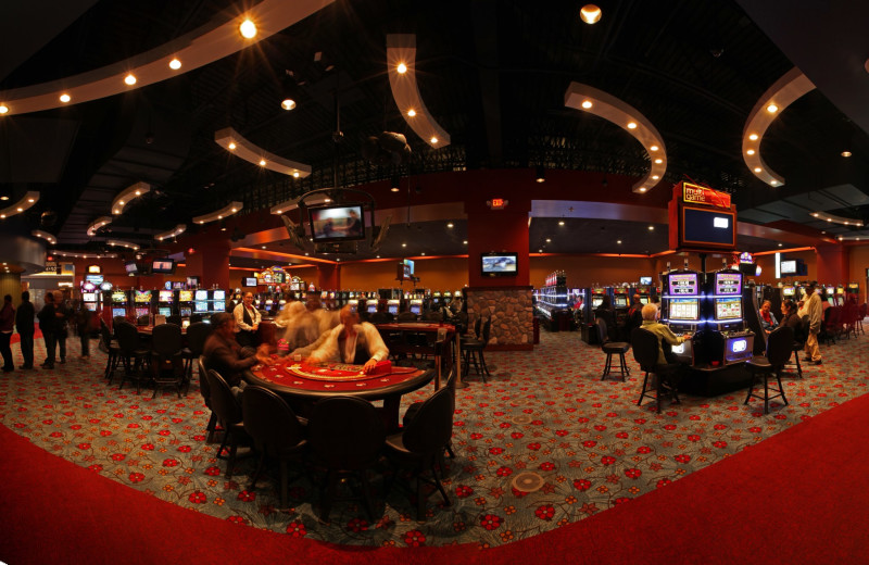 warroad casino