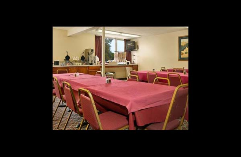 Meeting room at Ramada Downriver Taylor-Detroit.