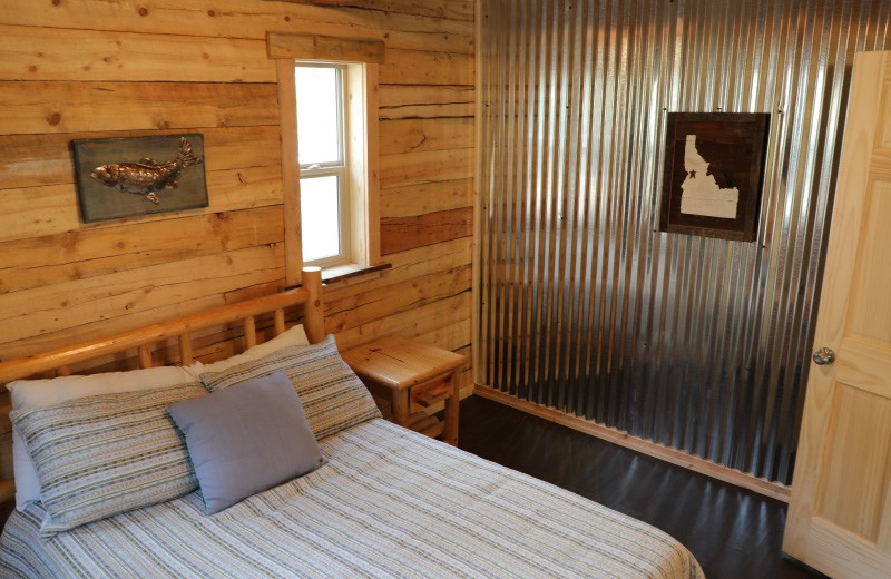 Cabin bedroom at China Bar Lodge.