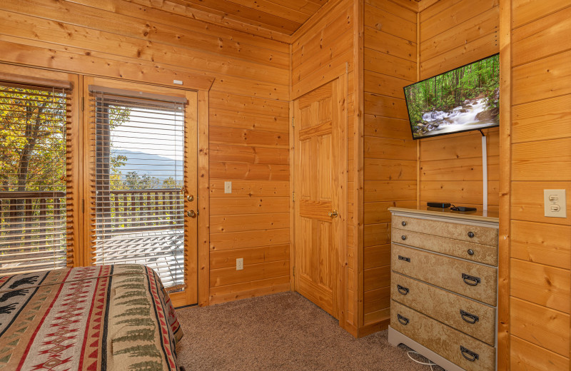 Bedroom at American Patriot Getaways - Grizzly's Den.