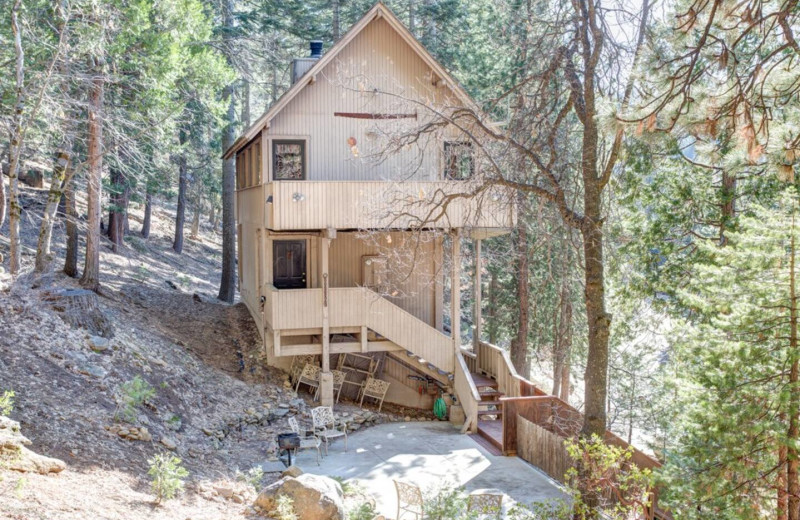 Rental exterior at Yosemite West Lodging, Inc. 