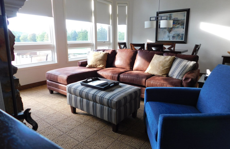 Guest room at Fairway Suites At Peek'n Peak Resort.