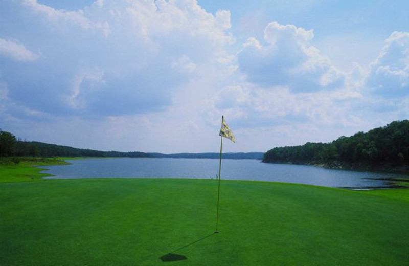 Golf near Hochatown Country Lodge.