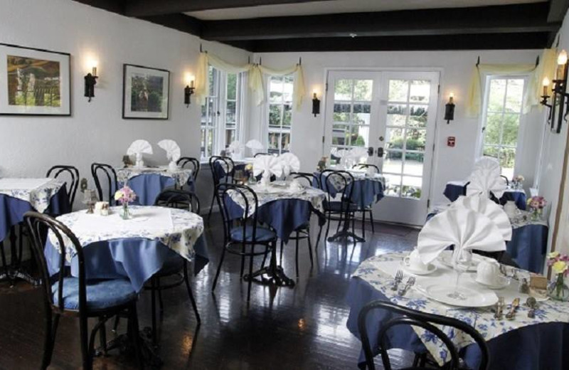 Breakfast room at Candlelight Inn.
