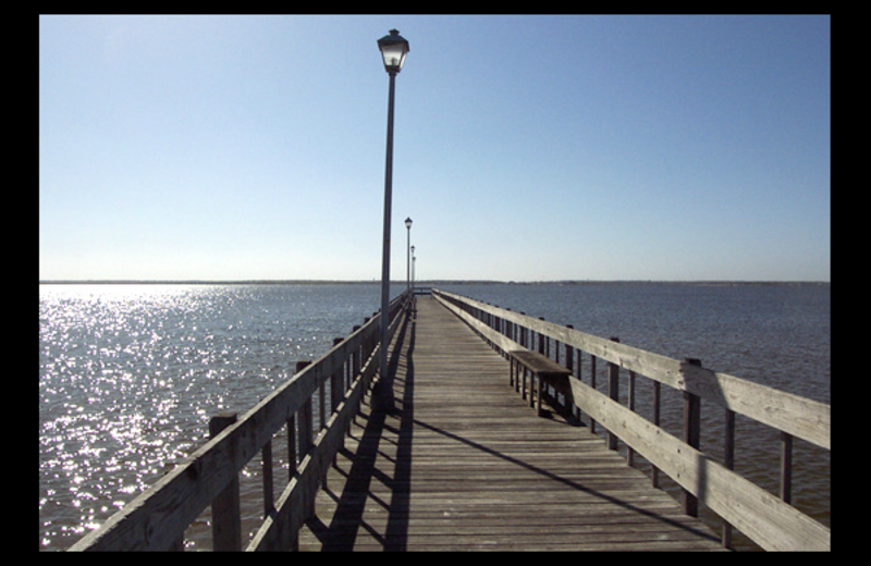 Fishing pier at Windjammer Motor Inn.