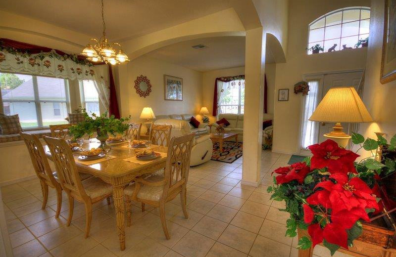 Vacation rental dining room at Elite Vacation Homes.