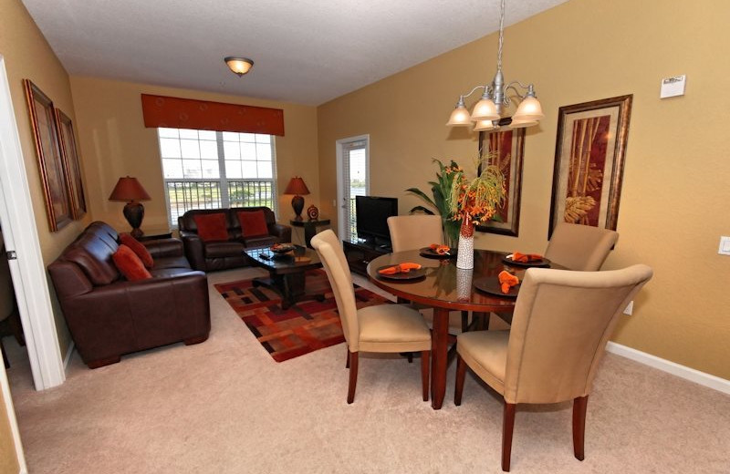 Vacation rental living and dining room at Vista Cay Inn.