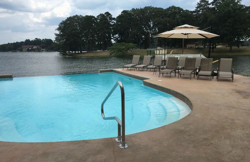 Infinity pool overlooking Lake Hamilton at Marlin Houzz.