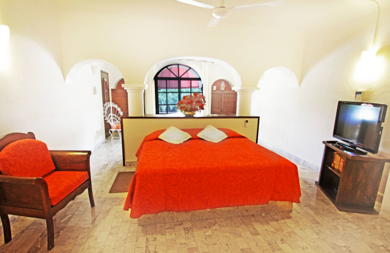 Guest room at Villablanca Garden Beach.