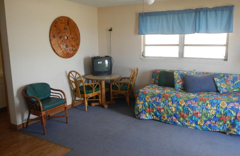 Living room at Ed & Ellens Big Pine Key.