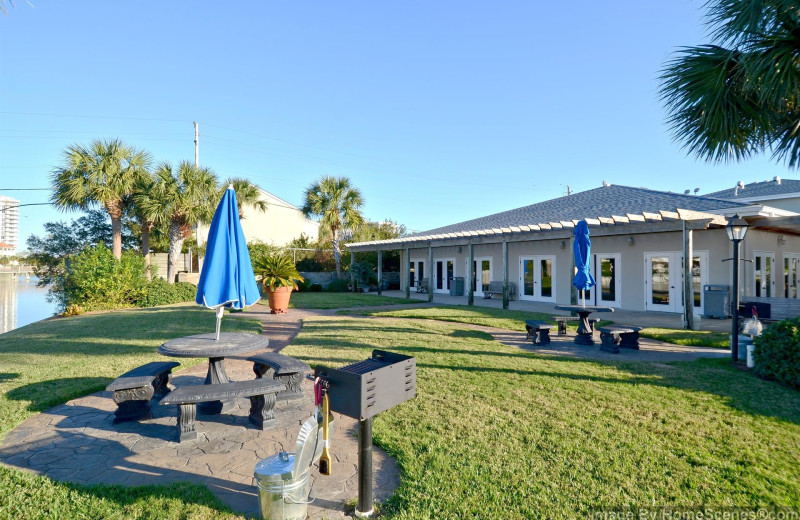 Picnic area at Shoreline Towers.