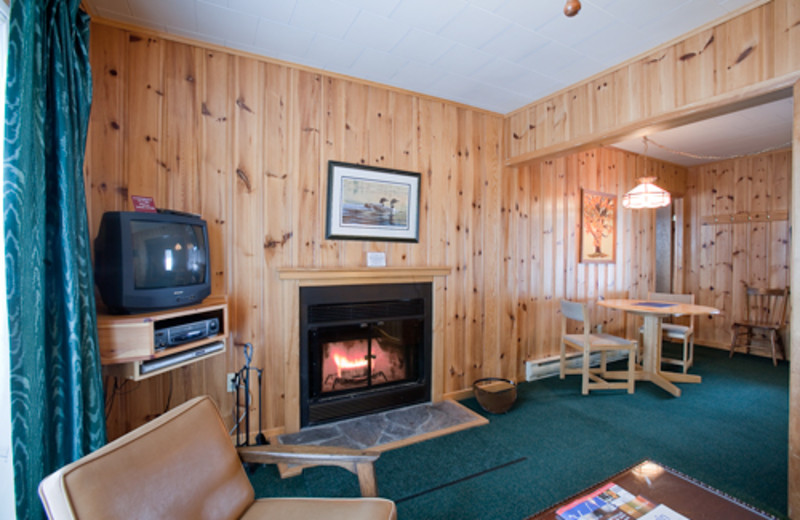 Cottage living room at Blue Spruce Resort.