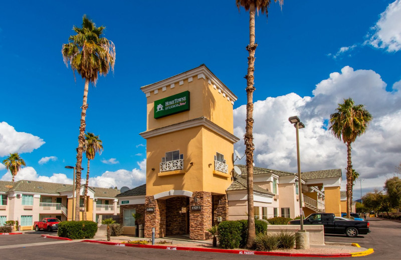 Exterior view of HomeTowne Studios Phoenix - Black Canyon Highway.