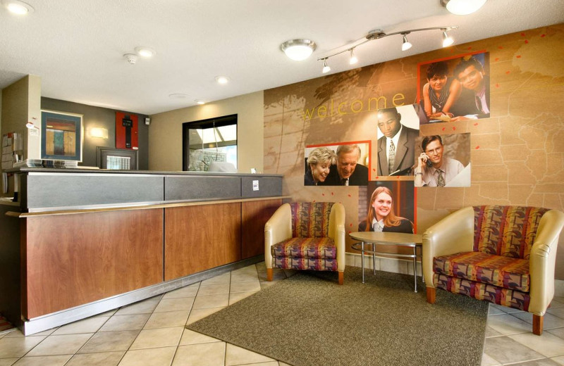 Lobby at Red Roof Inn Cleveland - Medina.