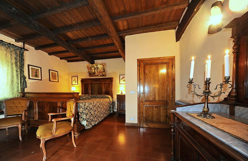 Guest room at Borgo Mocale Agriturismo.