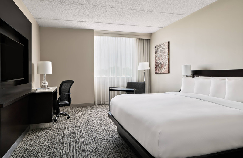 Guest room at Cleveland Marriott East.